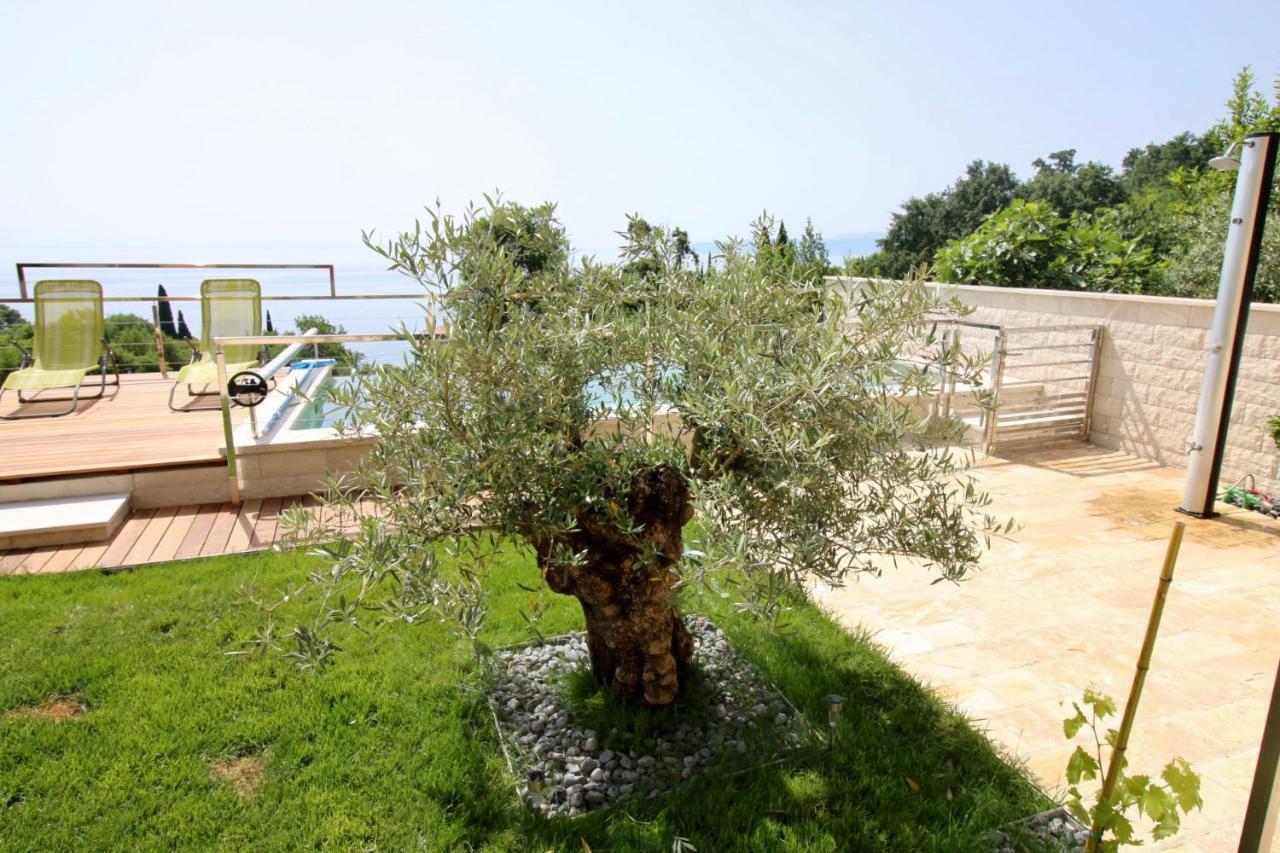 Apartment Pearl Of Kvarner Lovran Exterior foto